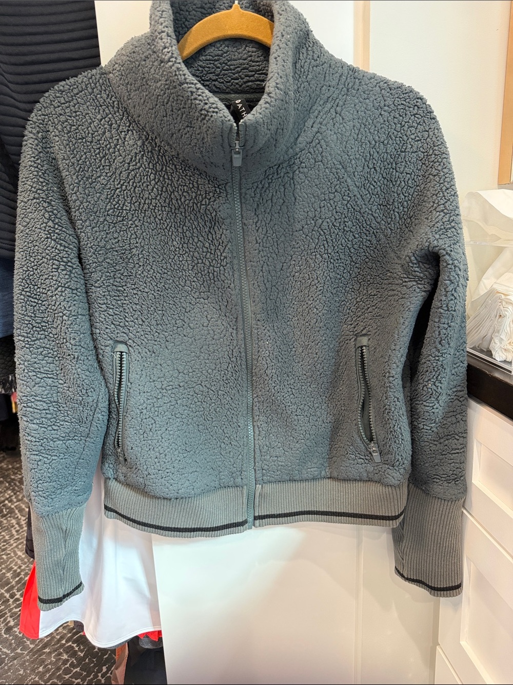 Athleta Tugga Sherpa Fleece full zip jacket
